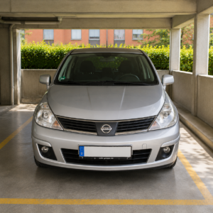 NISSAN TIIDA